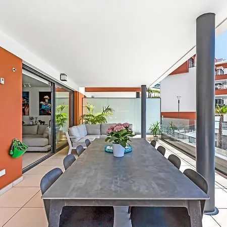 Blue Lady By The Sea *