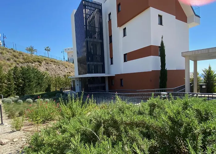 Blue Lady By The Sea *