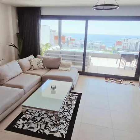 Blue Lady By The Sea *