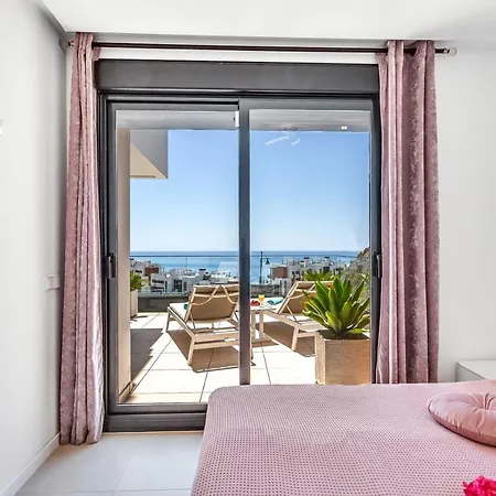 Apartment Blue Lady By The Sea