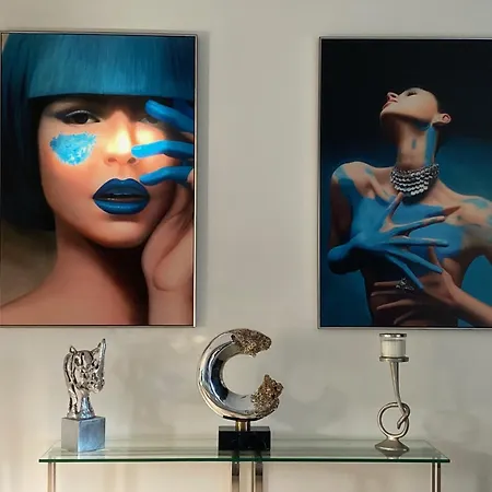 Blue Lady By The Sea Apartment